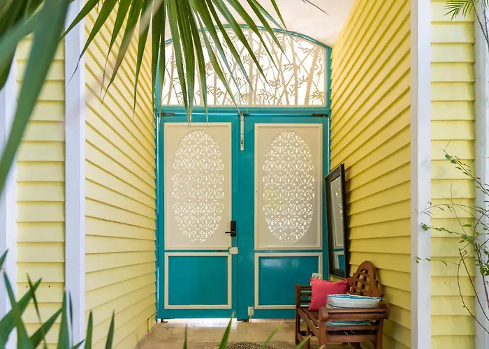 Antigua 2br Caribbean Oasis - Unique Design Near Playa del Carmen
